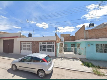VENTA DE CASA EN CALLE JULIO IBARRA 321 DURANGO