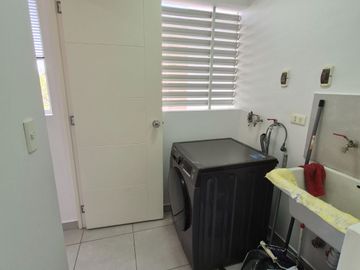 VENDO DPTO. EN LA AURORA ESTE SURQUILLO 89M2