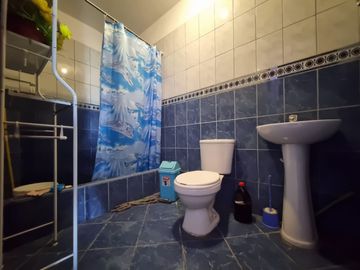 ¡Oportunidad en Puente Piedra! Casa de 2 pisos con entradas independientes – Ideal para vivir y alquilar