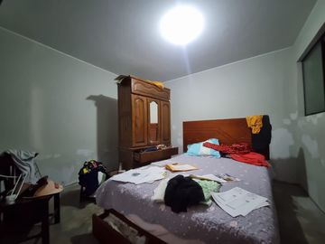 ¡Oportunidad en Puente Piedra! Casa de 2 pisos con entradas independientes – Ideal para vivir y alquilar