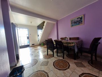 ¡Oportunidad en Puente Piedra! Casa de 2 pisos con entradas independientes – Ideal para vivir y alquilar