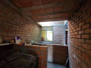 ¡Oportunidad en Puente Piedra! Casa de 2 pisos con entradas independientes – Ideal para vivir y alquilar