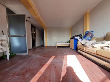 ¡Oportunidad en Puente Piedra! Casa de 2 pisos con entradas independientes – Ideal para vivir y alquilar
