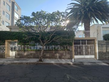 Venta de Casa, sector La Concepción.