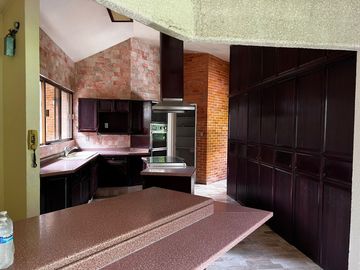 CASA EN VENTA DE 1 PISO EN PUEBLA, ZAVALETA, SANTA CRUZ BUENAVISTA, IDEAL PARA UN ASILO, DEPARTAMENTOS