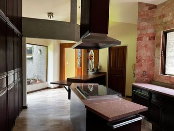CASA EN VENTA DE 1 PISO EN PUEBLA, ZAVALETA, SANTA CRUZ BUENAVISTA, IDEAL PARA UN ASILO, DEPARTAMENTOS
