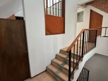 VENTA DE CASA EN SURCO DE 3 PISOS – ZONA MUY TRANQUILA