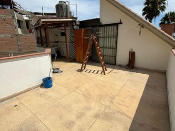 VENTA DE CASA EN SURCO DE 3 PISOS – ZONA MUY TRANQUILA