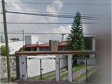 CASA EN VENTA EN VILLAS DE IRAPUATO
