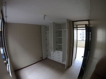 VENDO DEPARTAMENTO EN SURCO LA CRUCETA 3ER PISO 3+ UNA COCHERA