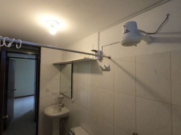 VENDO DEPARTAMENTO EN SURCO LA CRUCETA 3ER PISO 3+ UNA COCHERA