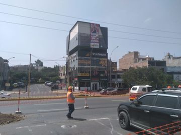 VENDO DEPARTAMENTO EN SURCO LA CRUCETA 3ER PISO 3+ UNA COCHERA