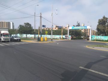 VENDO DEPARTAMENTO EN SURCO LA CRUCETA 3ER PISO 3+ UNA COCHERA