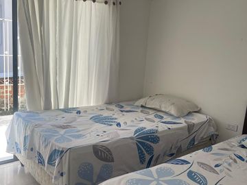 CASA GRANDE REMODELADA EN GRANJAS