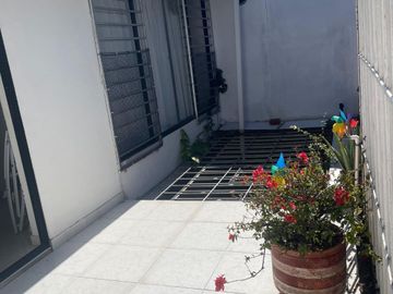 CASA GRANDE REMODELADA EN GRANJAS