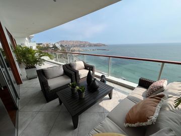 Venta exclusivo dpto. con vista panorámica al mar en la mejor zona de Barranco