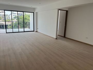 Venta dpto. de estreno en Chacarilla, 3 dorm.