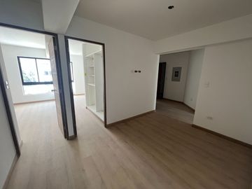 Venta dpto. de estreno en Chacarilla, 3 dorm.