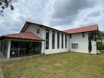 VENDO CASA FINCA EN ROZO AREA 5.500  VALOR $2.600.000.000