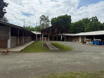 VENDO CASA FINCA EN ROZO AREA 5.500  VALOR $2.600.000.000