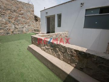 Casa En Venta En La Urb. El Sol De La Molina, Et. 3