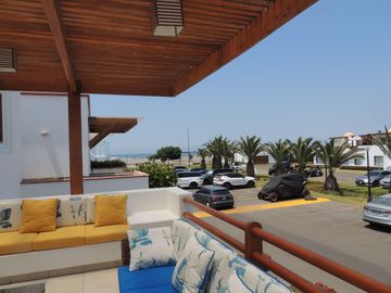 Venta espectacular casa de playa en las Lagunas de Puerto Viejo con 8 dorm