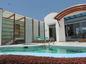 Venta espectacular casa de playa en las Lagunas de Puerto Viejo con 8 dorm