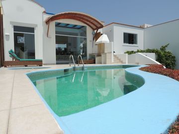 Venta espectacular casa de playa en las Lagunas de Puerto Viejo con 8 dorm