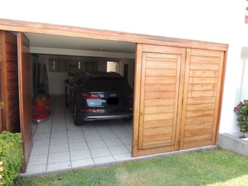 Venta espectacular casa de playa en las Lagunas de Puerto Viejo con 8 dorm