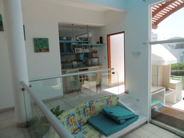 Venta espectacular casa de playa en las Lagunas de Puerto Viejo con 8 dorm