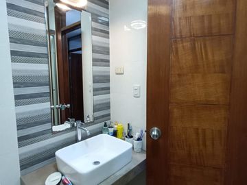 🏡 ¡ALQUILO DEPARTAMENTO CON 3 DORMITORIOS CON VISTA INTERNA DENTRO DE CONDOMINIO