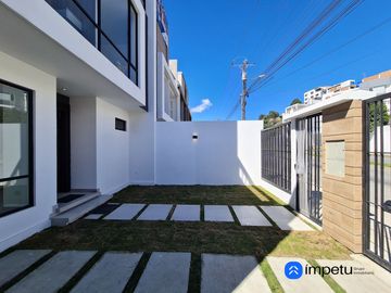 Pre venta de casas a estrenar en Epoca cerca del colegio Mater Dei al sur de la ciudad