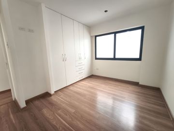 Venta de Dúplex en primer piso con terraza – Miraflores