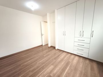 Venta de Dúplex en primer piso con terraza – Miraflores