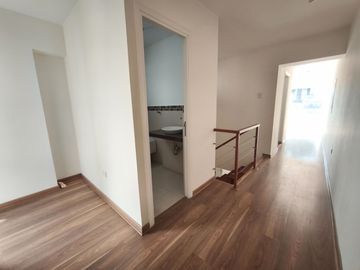 Venta de Dúplex en primer piso con terraza – Miraflores