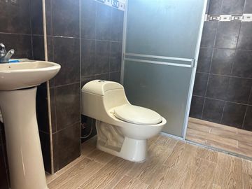 VILLAMIL PLAYAS VENDO CASA CON DORMITORIOS EN PLANTA BAJA Y SALIDA AL MAR