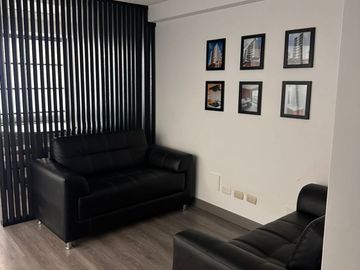 Vendo Oficina Amoblada Con Vista Panorámica En Chacarilla - Surco
