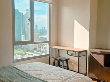 FOR SALE: 59th Floor, The Royalton at Capitol Commons, 2 Bedroom Unit with Parking