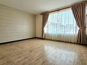 En venta Casa en Chaullabamba, de 4 dormitorios, Cuenca Ecuador