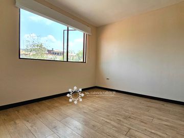 En venta Casa en Chaullabamba, de 4 dormitorios, Cuenca Ecuador