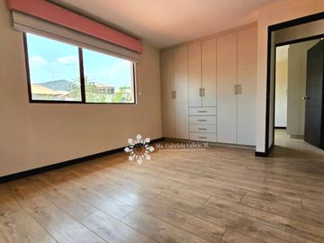 En venta Casa en Chaullabamba, de 4 dormitorios, Cuenca Ecuador
