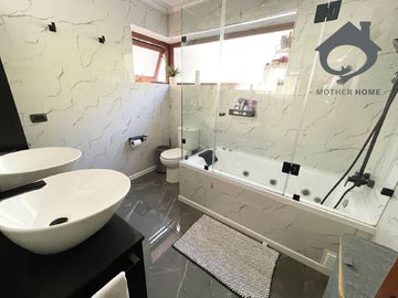 Casa Mediterránea en Venta – Condominio El Refugio 1, Piedra Roja, Chicureo