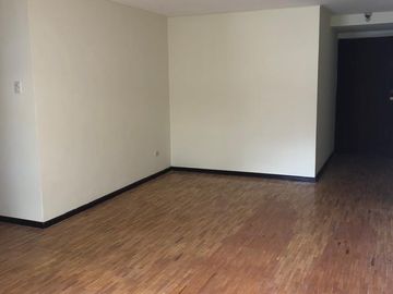COMODO DEPARTAMENTO EN VENTA SECTOR COMERCIAL