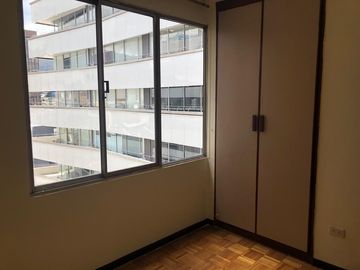 COMODO DEPARTAMENTO EN VENTA SECTOR COMERCIAL