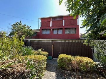 Se Vende Amplia Casa $140.000.000 en Pedro Aguirre Cerda