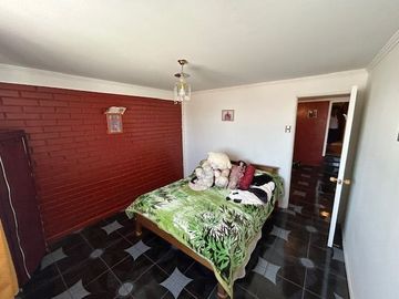 Se Vende Amplia Casa $140.000.000 en Pedro Aguirre Cerda