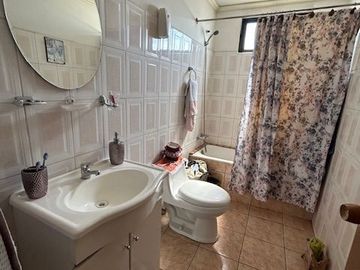 Se Vende Amplia Casa $140.000.000 en Pedro Aguirre Cerda