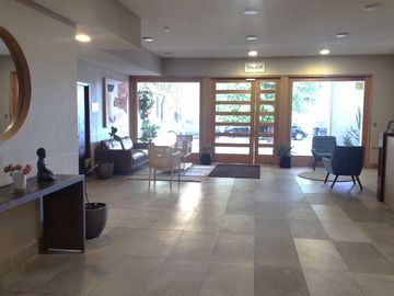 VENDO EXCELENTE DEPARTAMENTO ESTILO MARIPOSA EN BARRIO ALAMEDA DE TALCA