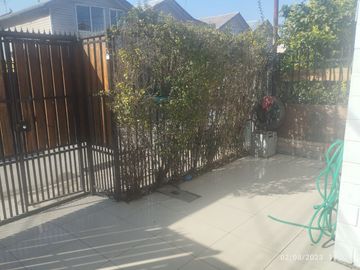 SE VENDE CASA 3 DORMITORIOS, VILLA REY DEL SOL, MAIPÚ.