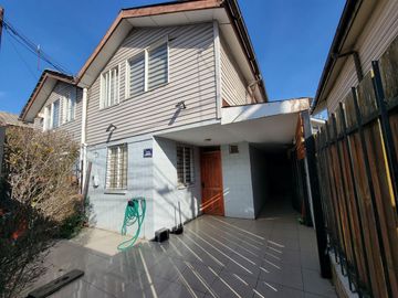 SE VENDE CASA 3 DORMITORIOS, VILLA REY DEL SOL, MAIPÚ.